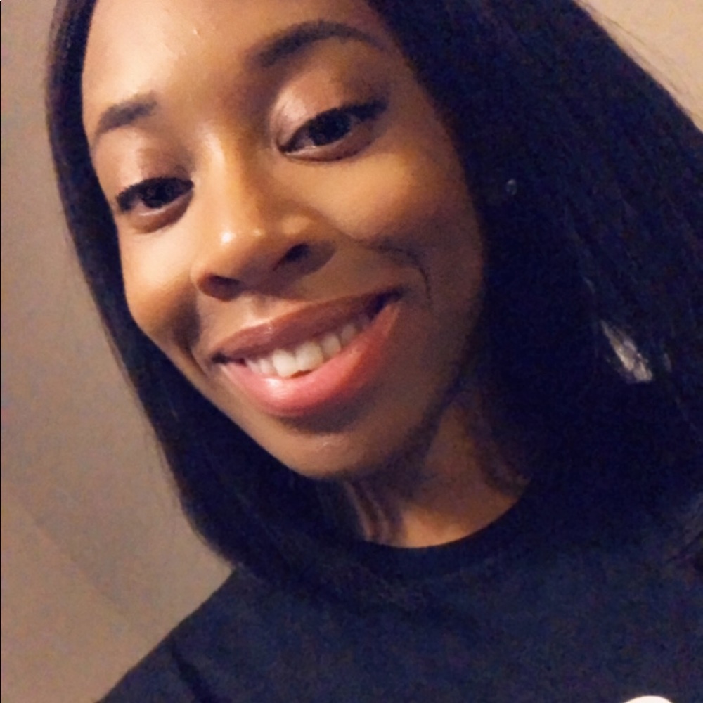 Meet your Posher, Bria